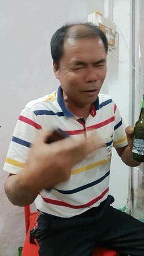 伦敦吃瓜老人是谁,背后的故事与传奇