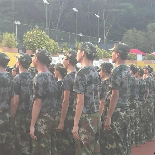 军训吃瓜视频哪里看,揭秘军营生活趣味瞬间