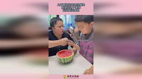 妈妈在吃瓜吗,揭秘家庭温馨时刻