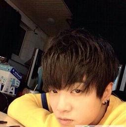 吃瓜男生头像 图文,揭秘吃瓜男生头像背后的趣味与潮流