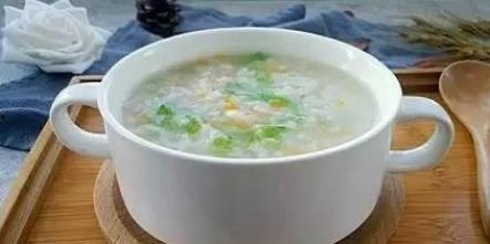 边吃粥边吃哈密瓜,边吃粥边品哈密瓜的独特享受