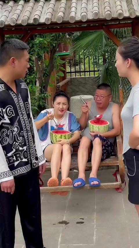 夫妻吃瓜,揭秘娱乐圈背后的甜蜜与苦涩